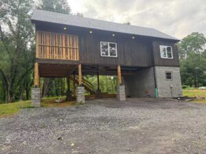 Black Fork River Cabin exterior view from driveway..