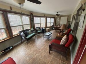 Lake House at Teter Creek living room.